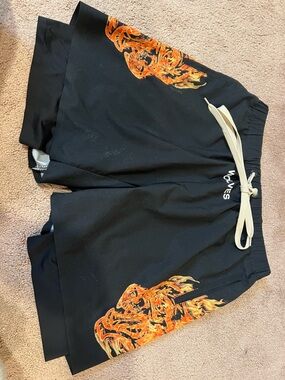 Darc Sport Wolves Gym Shorts Mens Medium Black Flames Limited Edition 465/1000
